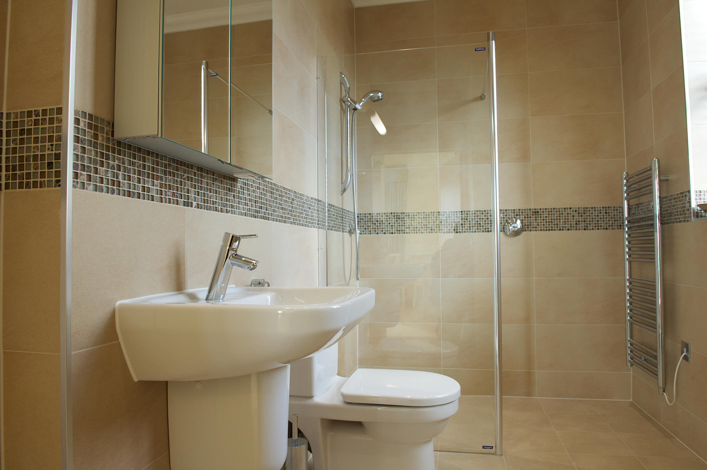 Lakeside Pavillion Bathroom