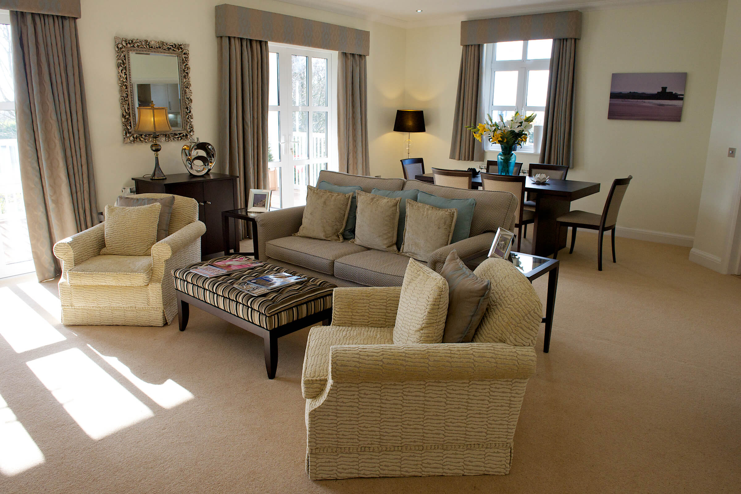 Lakeside Pavillion Lounge 2