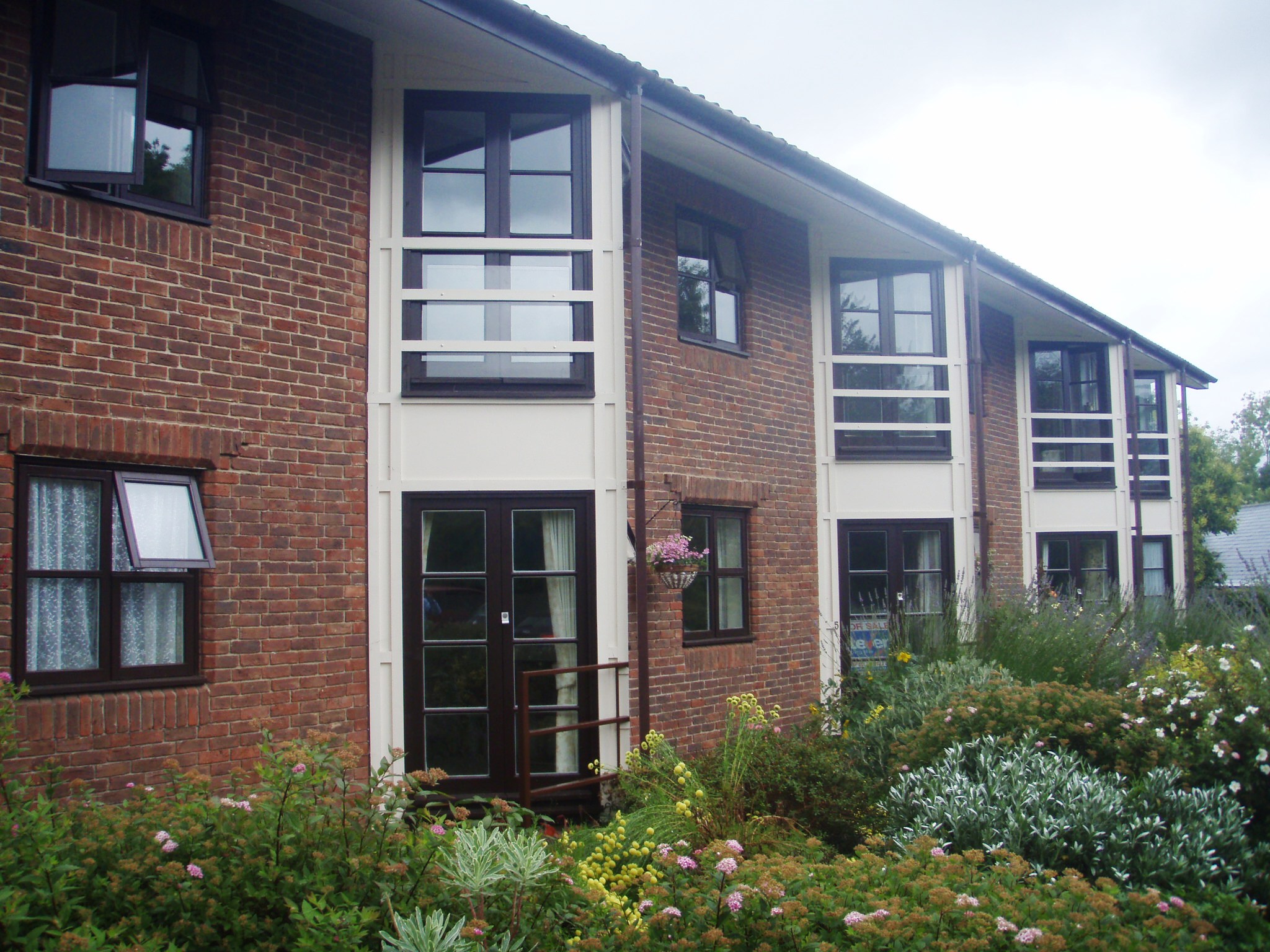 Red Oaks Rayner Court