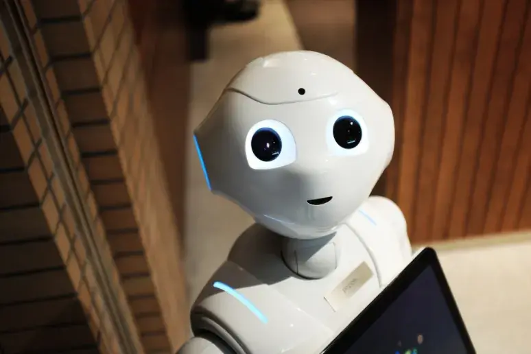 Robots to help tackle loneliness in UK care homes