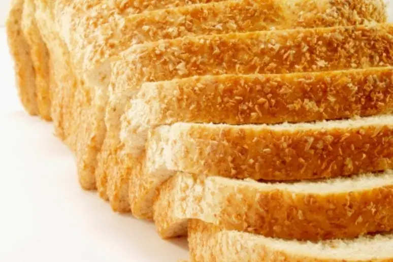 Changing flour in bread would 'cut birth defects'