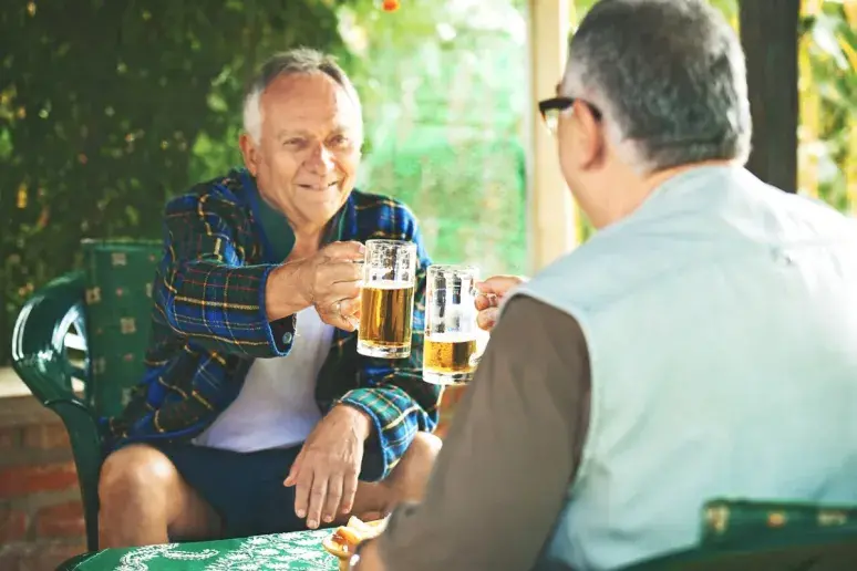 Moderate alcohol consumption could be key to living beyond 90