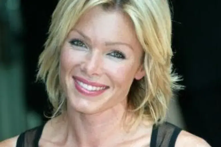 Nell McAndrew calls for people to run for Alzheimer's disease