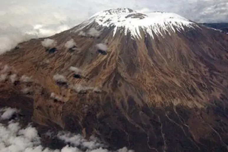 Parkinson's patient 'to climb Kilimanjaro'