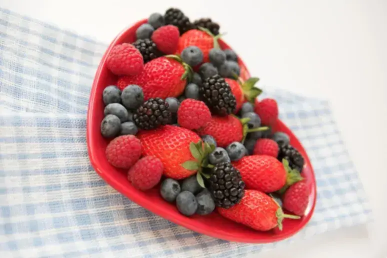 Will berries help stave off cognitive decline in women? 