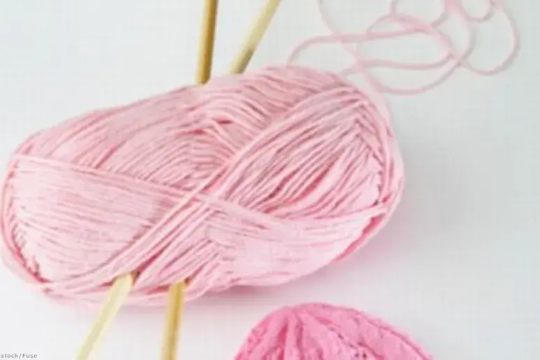 Does knitting have therapeutic benefits?