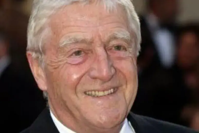 Sir Michael Parkinson commends Alzheimer's volunteers