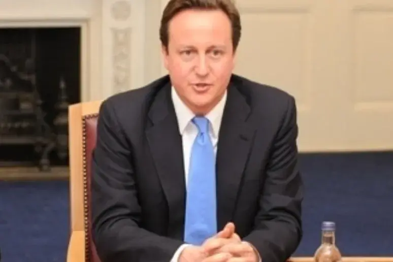 David Cameron becomes Dementia Friend