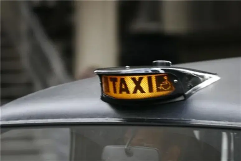 Taxi drivers will hold dementia patients spare house keys