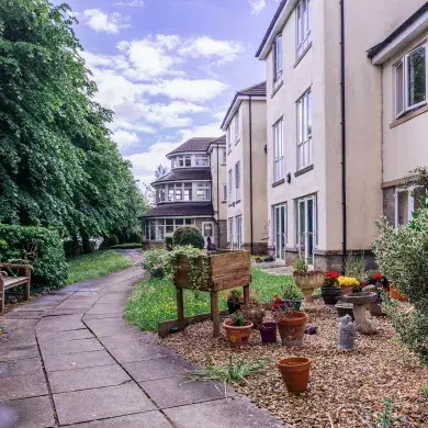 Garden at Kingswood Court care home 